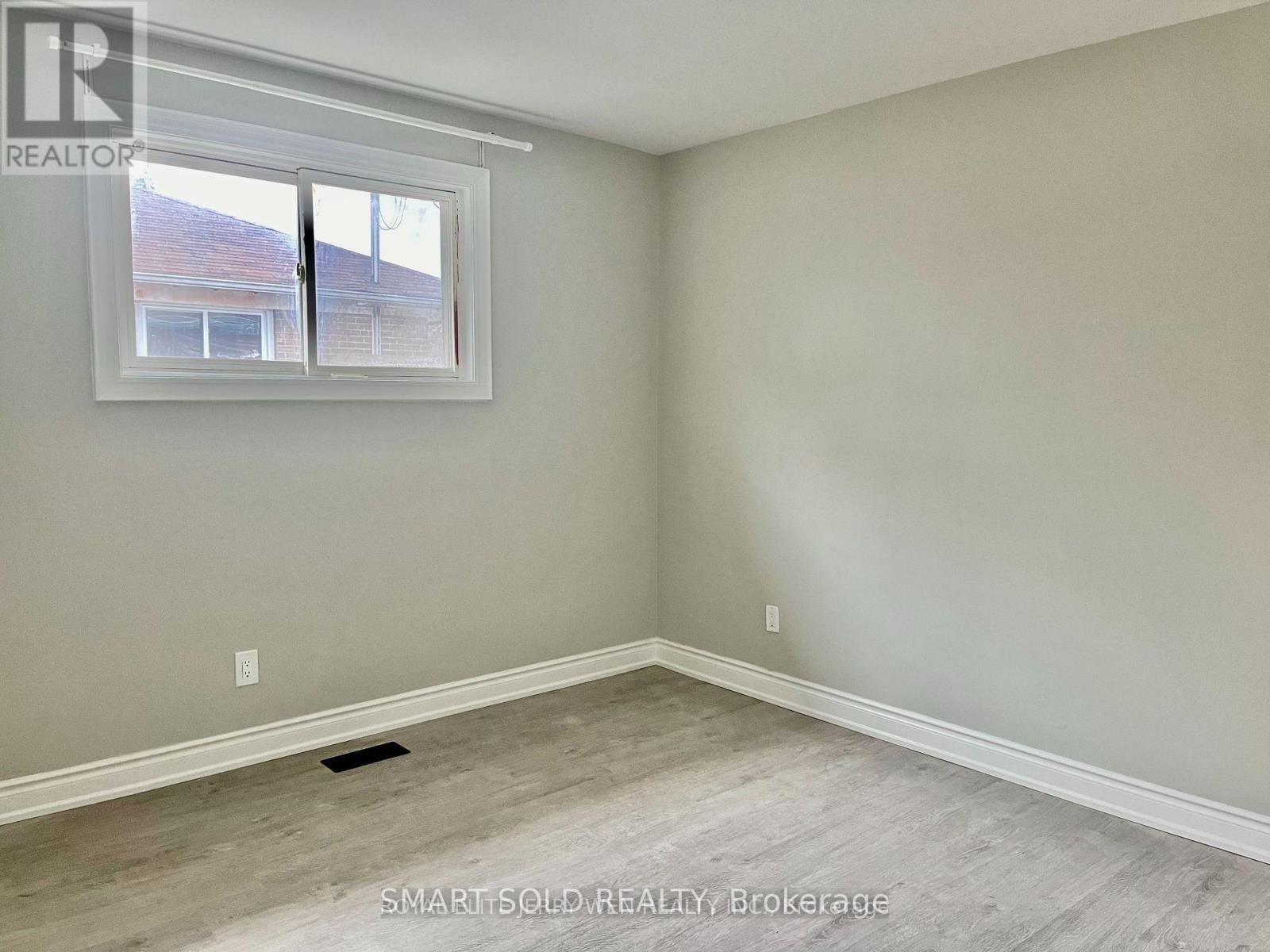 Upper - 228 Silverbirch Drive, Newmarket, Ontario  L3Y 2Z5 - Photo 7 - N12593184