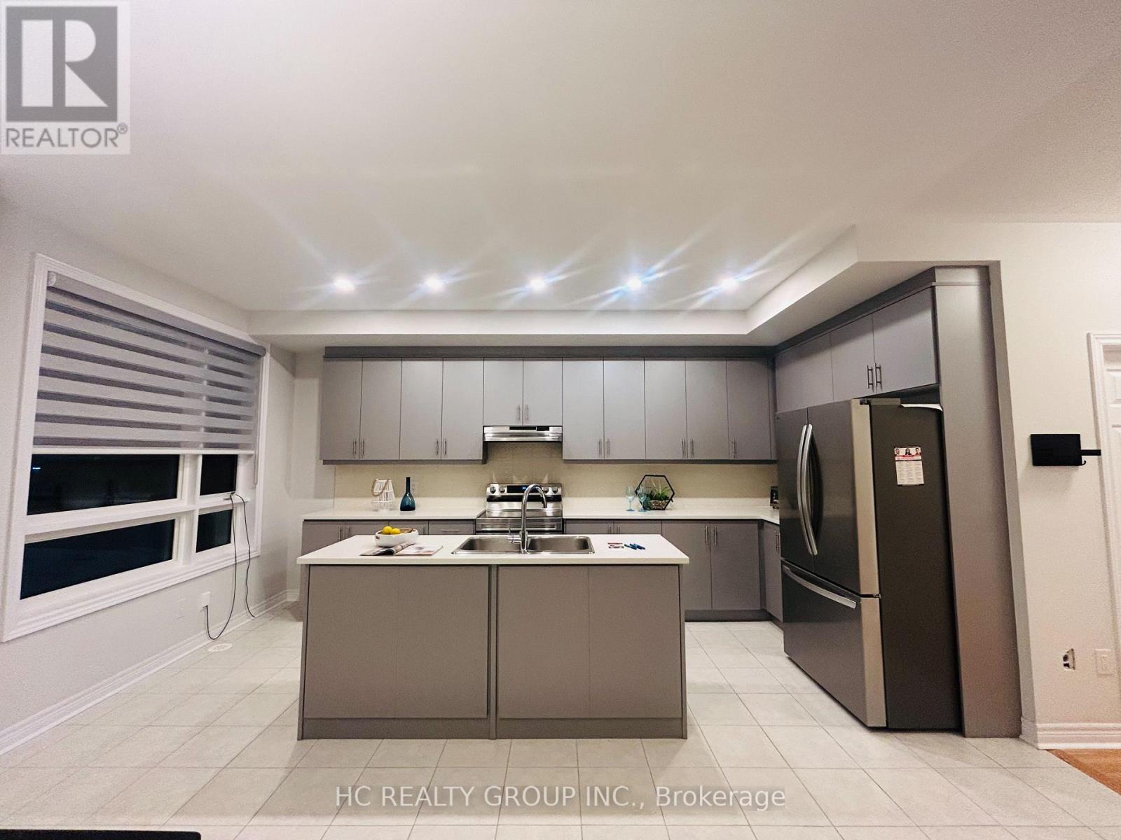 112 Robert Eaton Avenue, Markham, Ontario L3S 0G1 - Photo 4 - N12593194