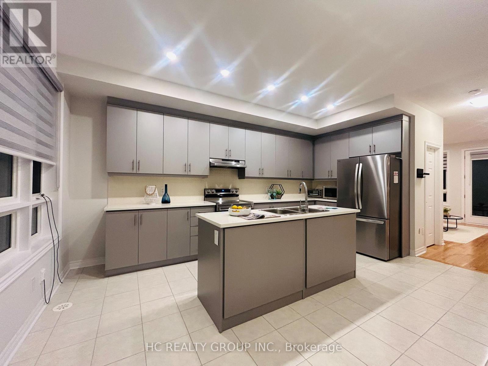 112 Robert Eaton Avenue, Markham, Ontario L3S 0G1 - Photo 5 - N12593194