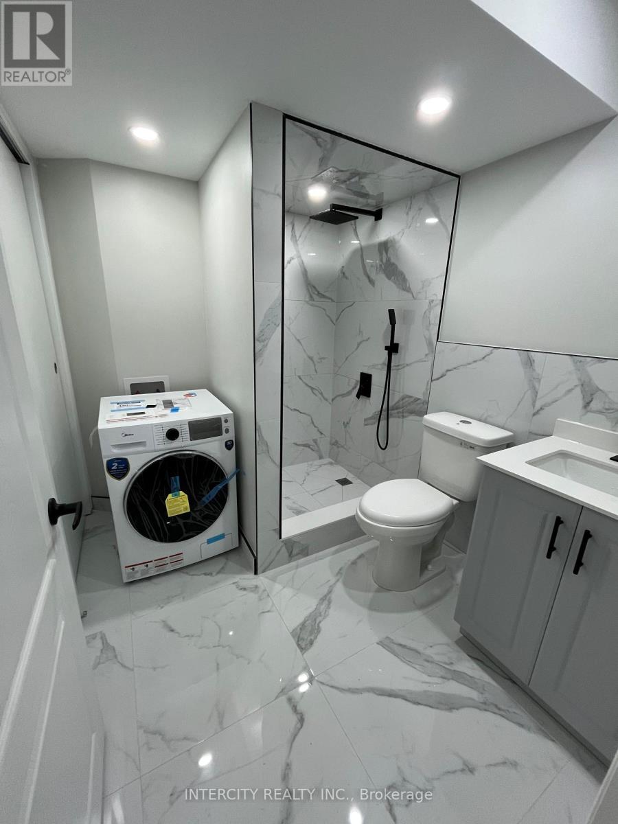 54 Hansard Drive, Vaughan, Ontario  L4H 0V7 - Photo 6 - N12593224