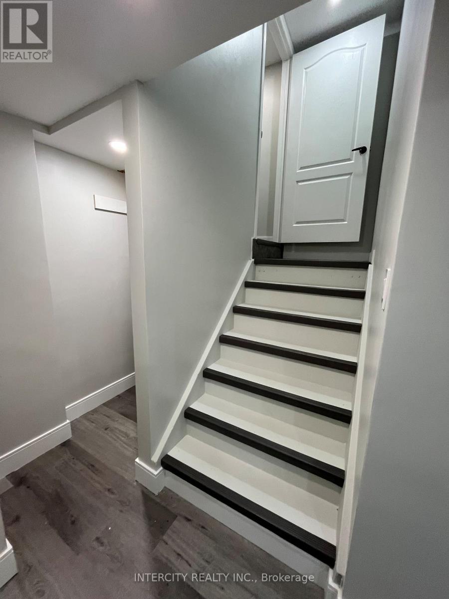 54 Hansard Drive, Vaughan, Ontario  L4H 0V7 - Photo 7 - N12593224