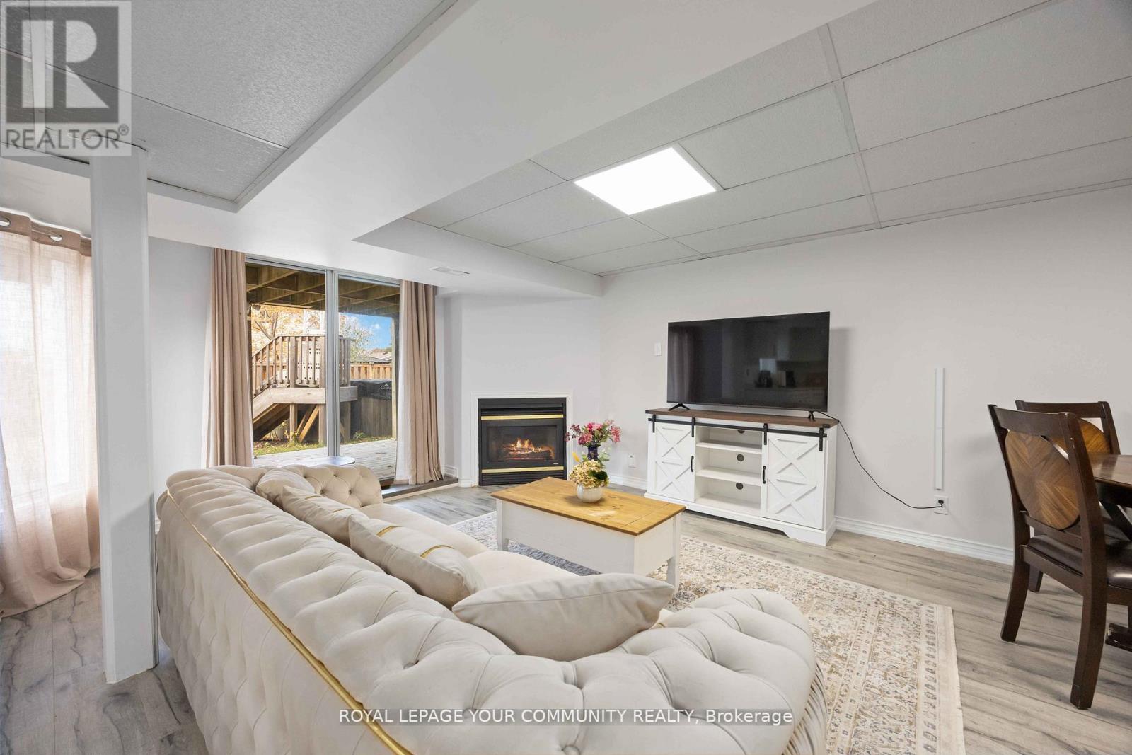 Lower - 86 Tamarac Trail, Aurora, Ontario  L4G 5S1 - Photo 2 - N12593240