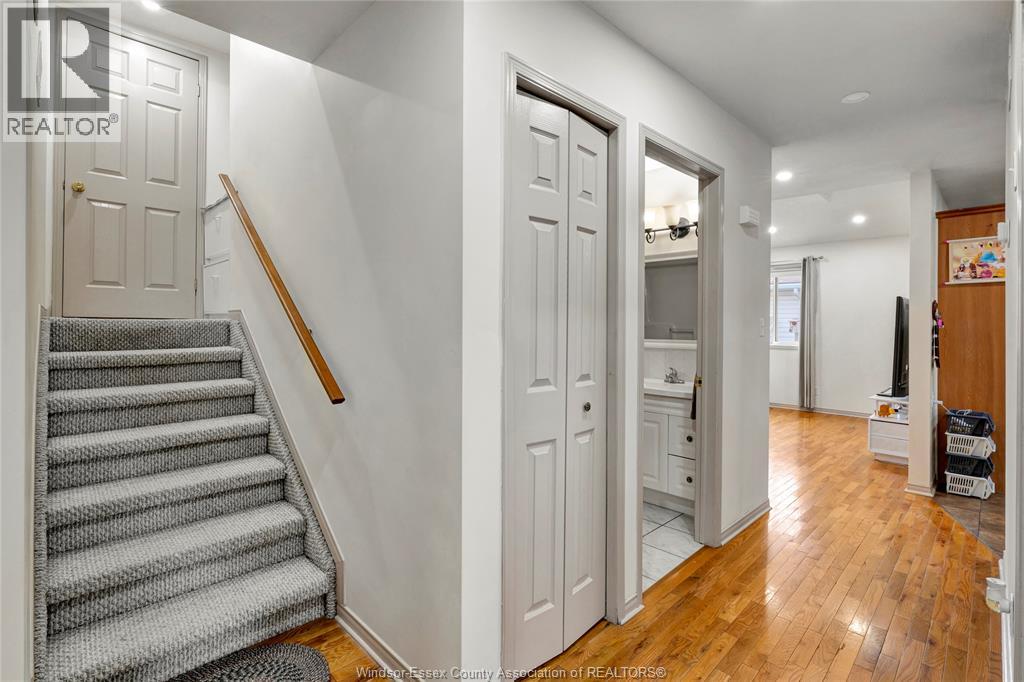 569 Sacred Heart, Lasalle, Ontario N9J 3L9 - Photo 11 - 25030943