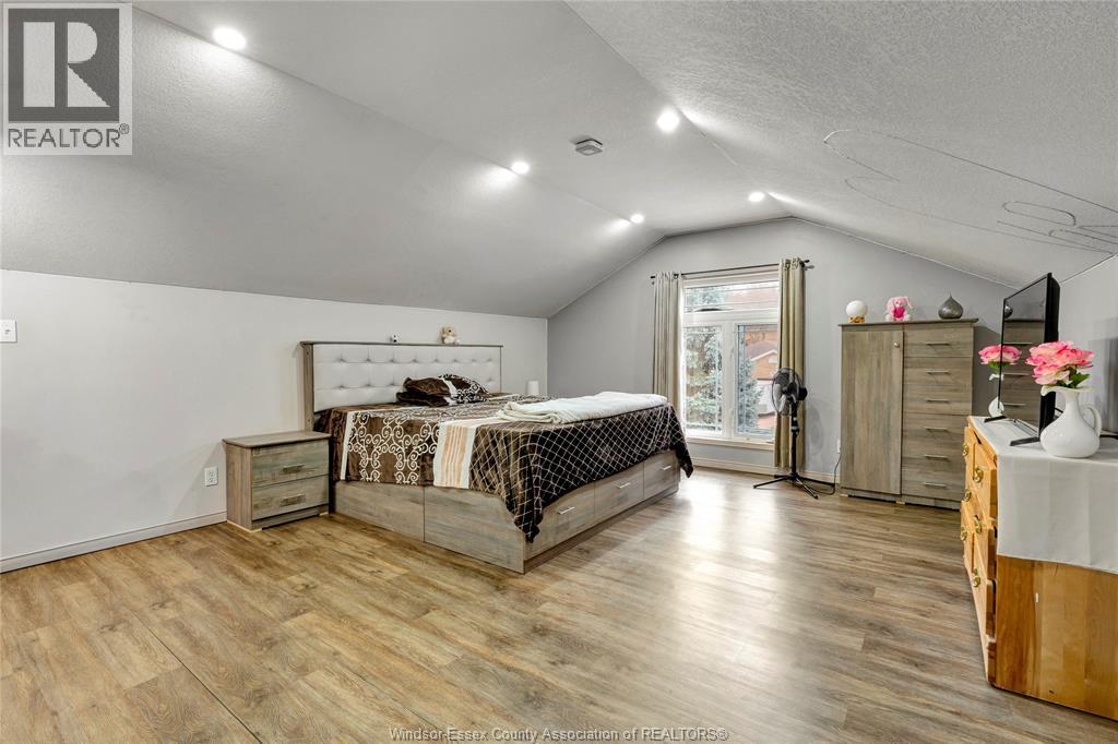 569 Sacred Heart, Lasalle, Ontario N9J 3L9 - Photo 15 - 25030943