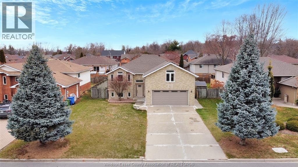 569 Sacred Heart, Lasalle, Ontario N9J 3L9 - Photo 1 - 25030943