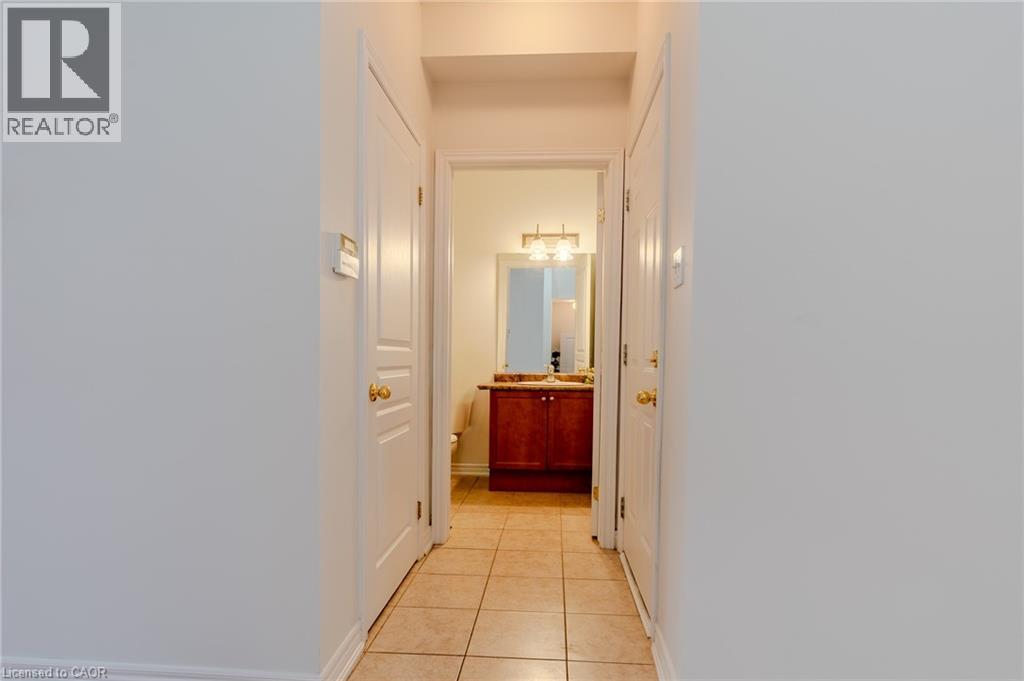 468 Stonehenge Drive, Ancaster, Ontario  L9K 1S7 - Photo 4 - 40790981