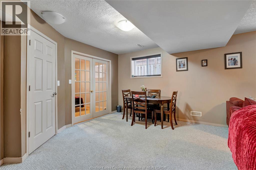 569 Sacred Heart, Lasalle, Ontario N9J 3L9 - Photo 18 - 25030943