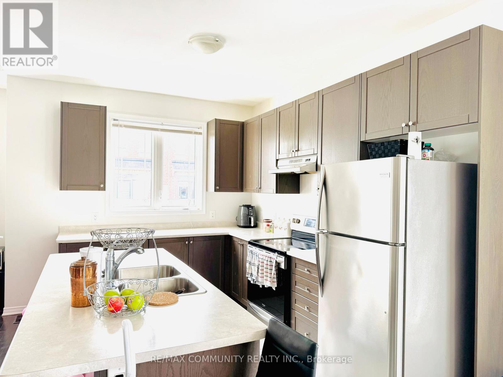 2 Melbrit Lane, Caledon, Ontario  L7C 4C9 - Photo 12 - W12593186