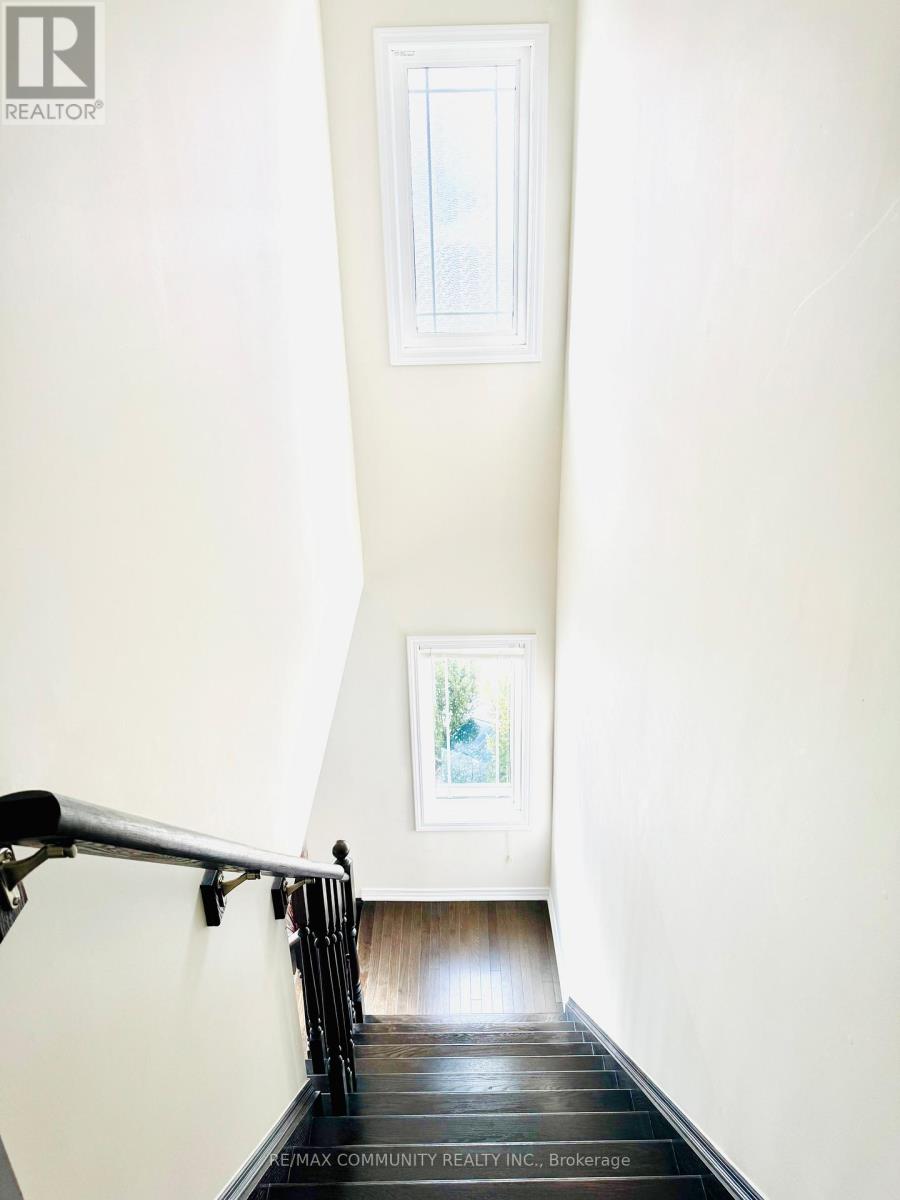 2 Melbrit Lane, Caledon, Ontario  L7C 4C9 - Photo 6 - W12593186