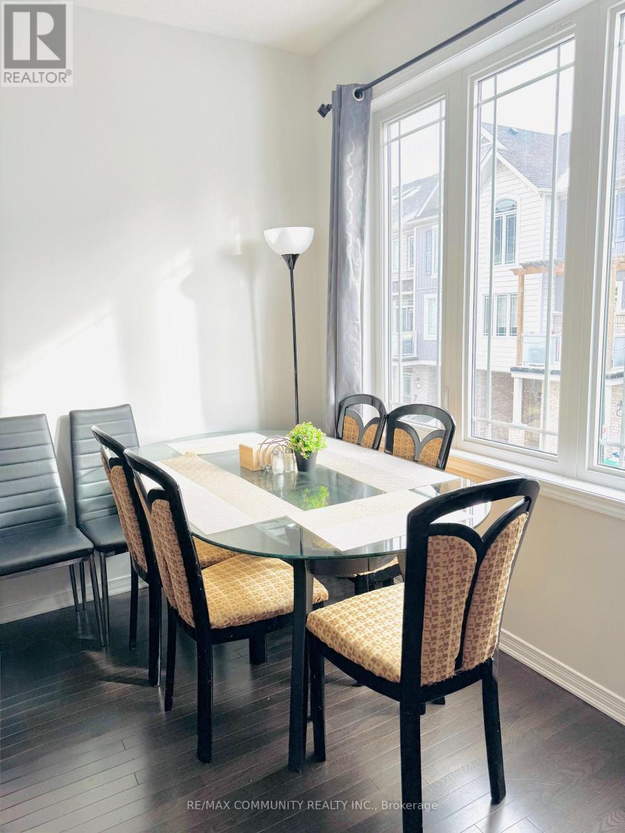 2 Melbrit Lane, Caledon, Ontario  L7C 4C9 - Photo 9 - W12593186