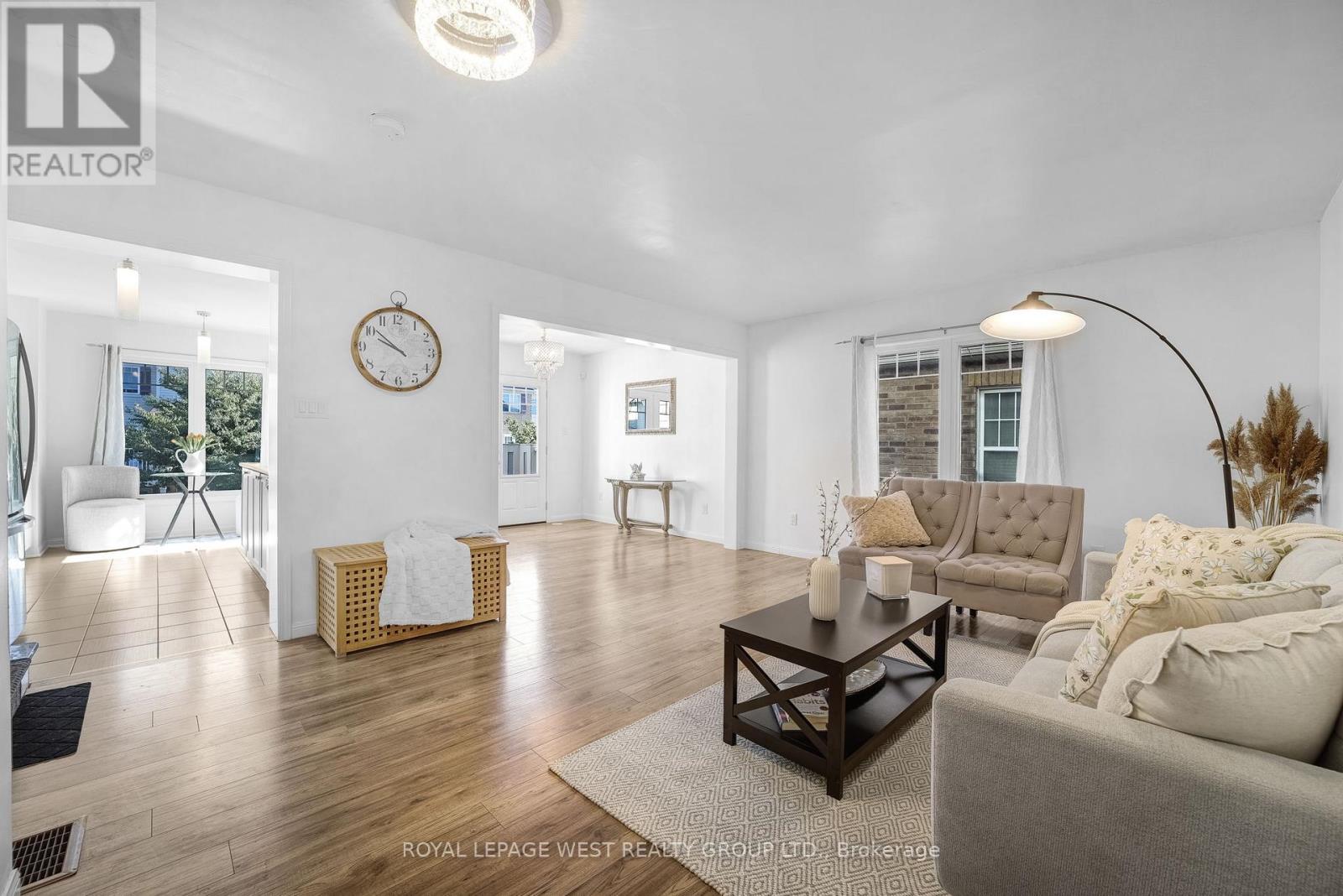 551 Pharo, Milton, Ontario L9T 8H6 - Photo 8 - W12593204