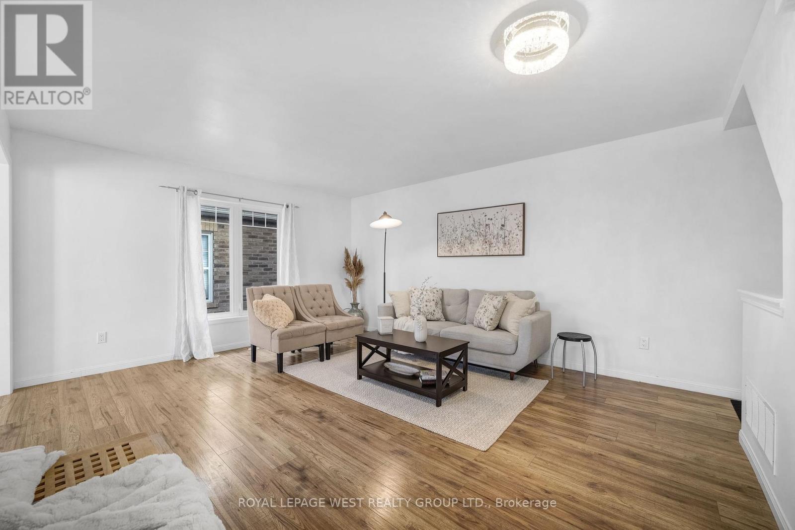 551 Pharo, Milton, Ontario L9T 8H6 - Photo 9 - W12593204