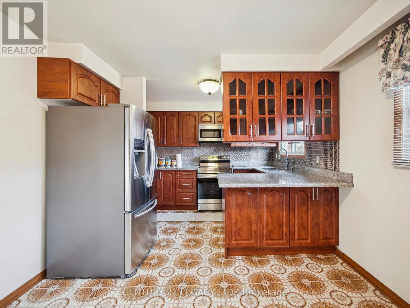 2152 Sheppard Avenue W, Toronto (Glenfield-Jane Heights), Ontario  M3N 1A5 - Photo 10 - W12593212