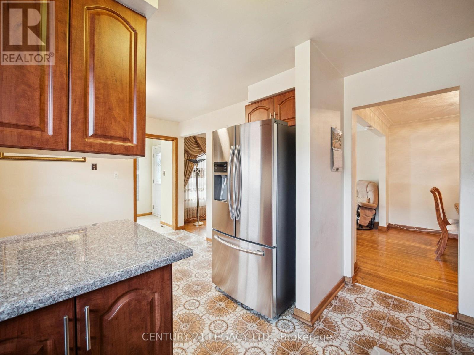 2152 Sheppard Avenue W, Toronto (Glenfield-Jane Heights), Ontario  M3N 1A5 - Photo 16 - W12593212