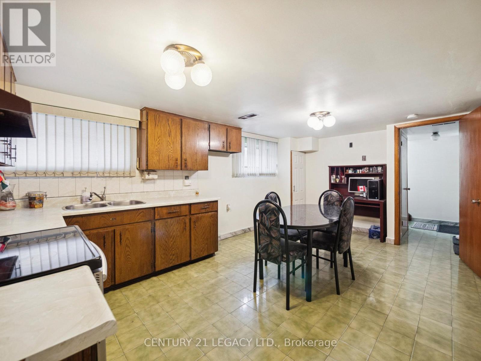 2152 Sheppard Avenue W, Toronto (Glenfield-Jane Heights), Ontario  M3N 1A5 - Photo 32 - W12593212