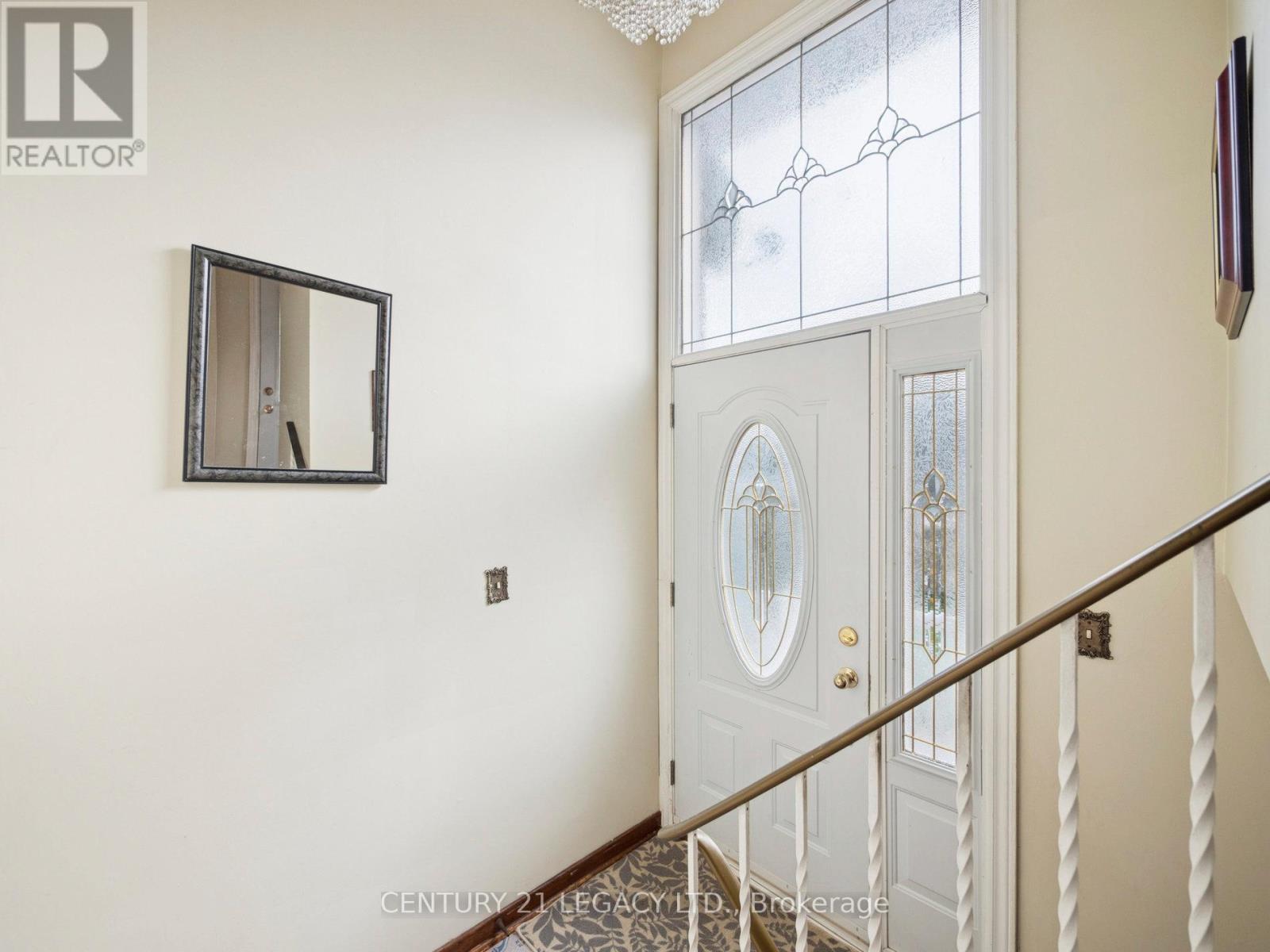 2152 Sheppard Avenue W, Toronto (Glenfield-Jane Heights), Ontario  M3N 1A5 - Photo 5 - W12593212