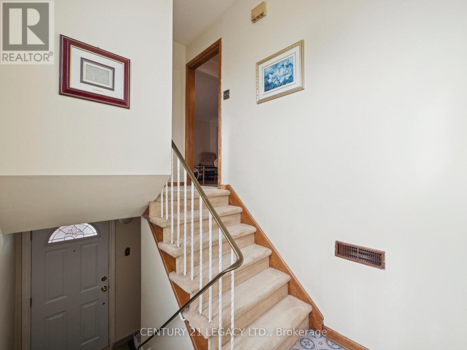2152 Sheppard Avenue W, Toronto (Glenfield-Jane Heights), Ontario  M3N 1A5 - Photo 6 - W12593212