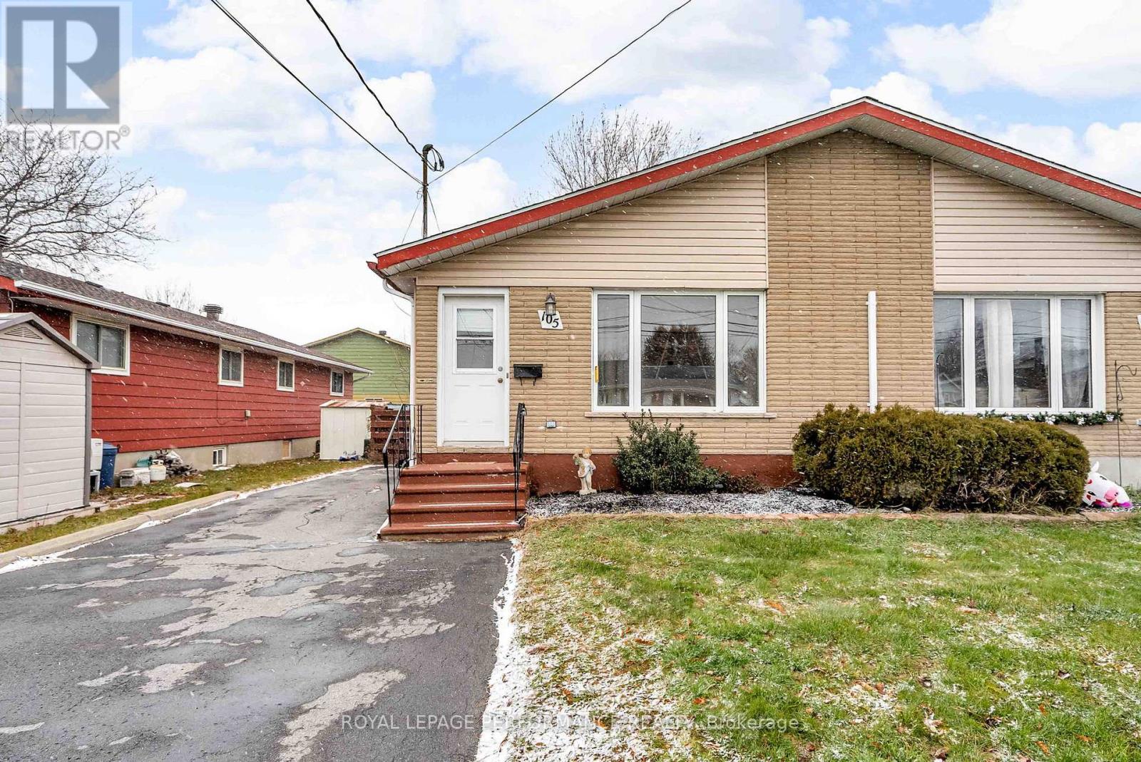 105 Balmoral Avenue, Cornwall, Ontario  K6H 6A4 - Photo 2 - X12593300