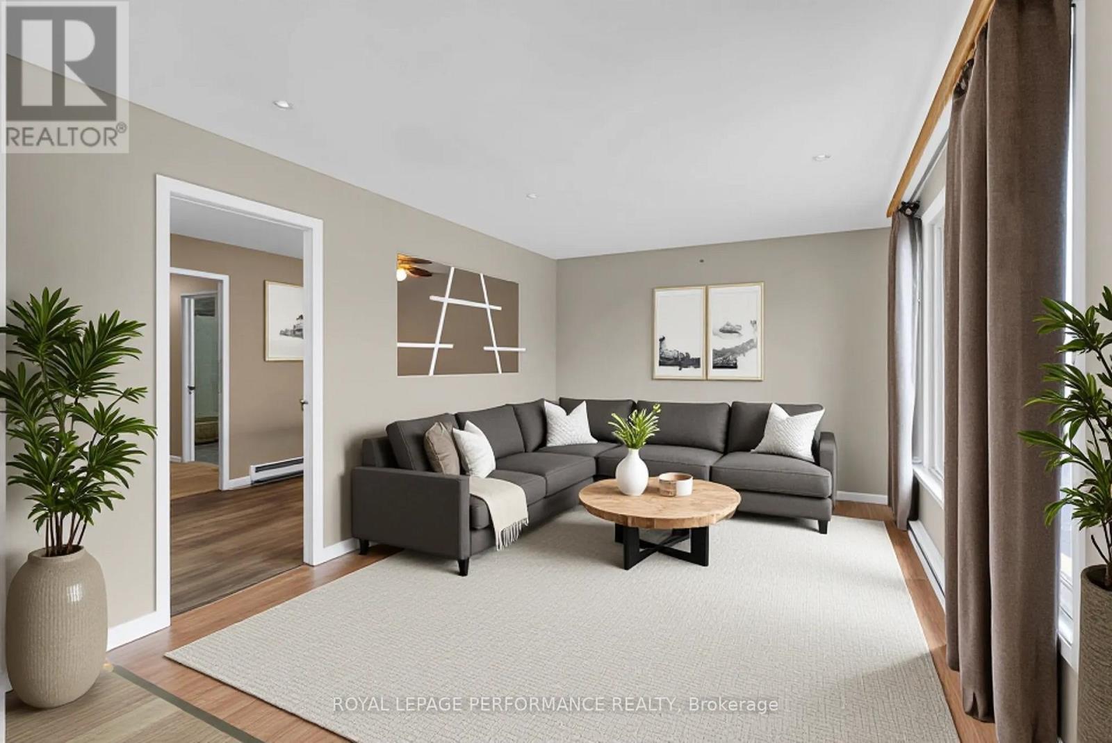 105 Balmoral Avenue, Cornwall, Ontario  K6H 6A4 - Photo 4 - X12593300