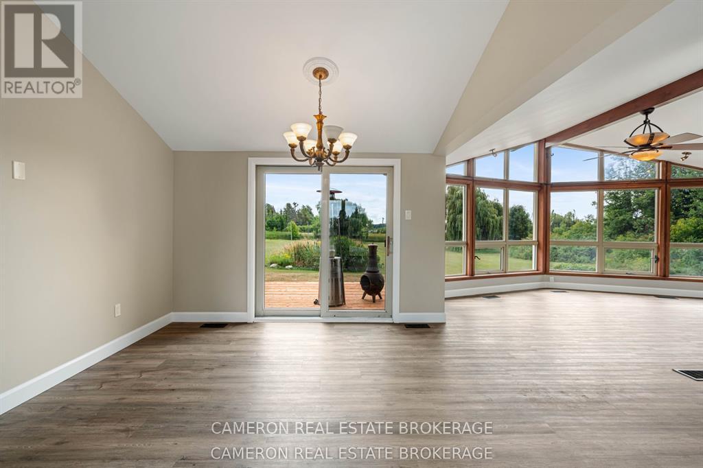 15474 Manning Road, South Stormont, Ontario K0C 1M0 - Photo 15 - X12593320