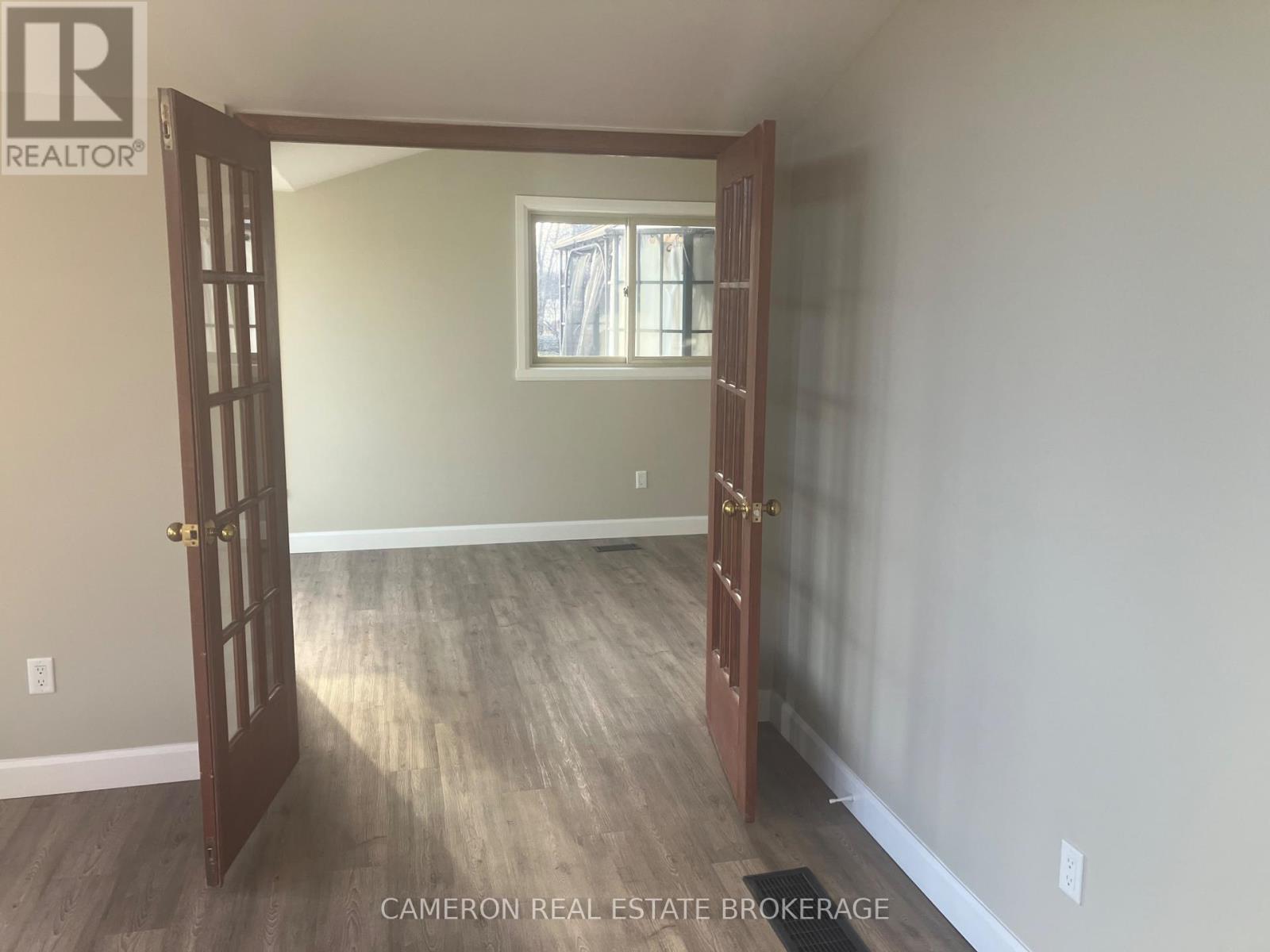 15474 Manning Road, South Stormont, Ontario K0C 1M0 - Photo 18 - X12593320