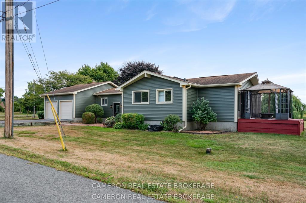 15474 Manning Road, South Stormont, Ontario K0C 1M0 - Photo 3 - X12593320