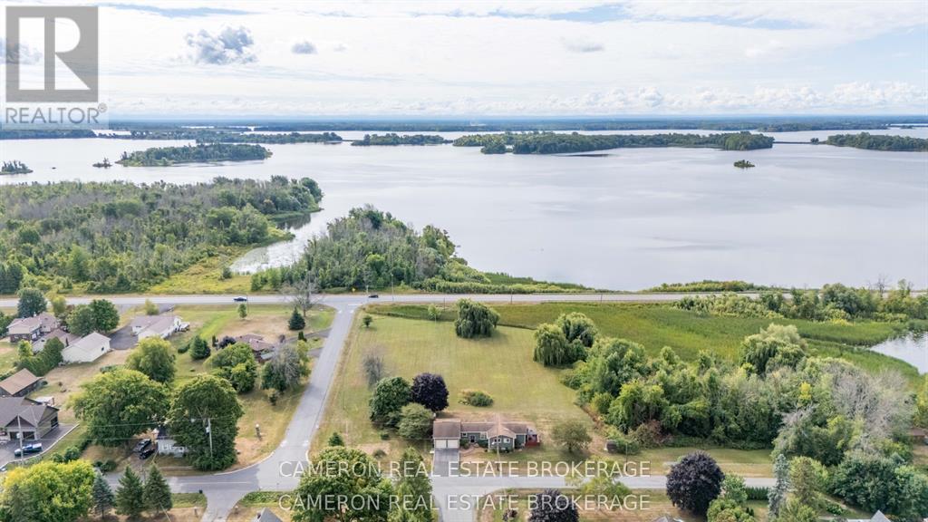 15474 Manning Road, South Stormont, Ontario K0C 1M0 - Photo 37 - X12593320