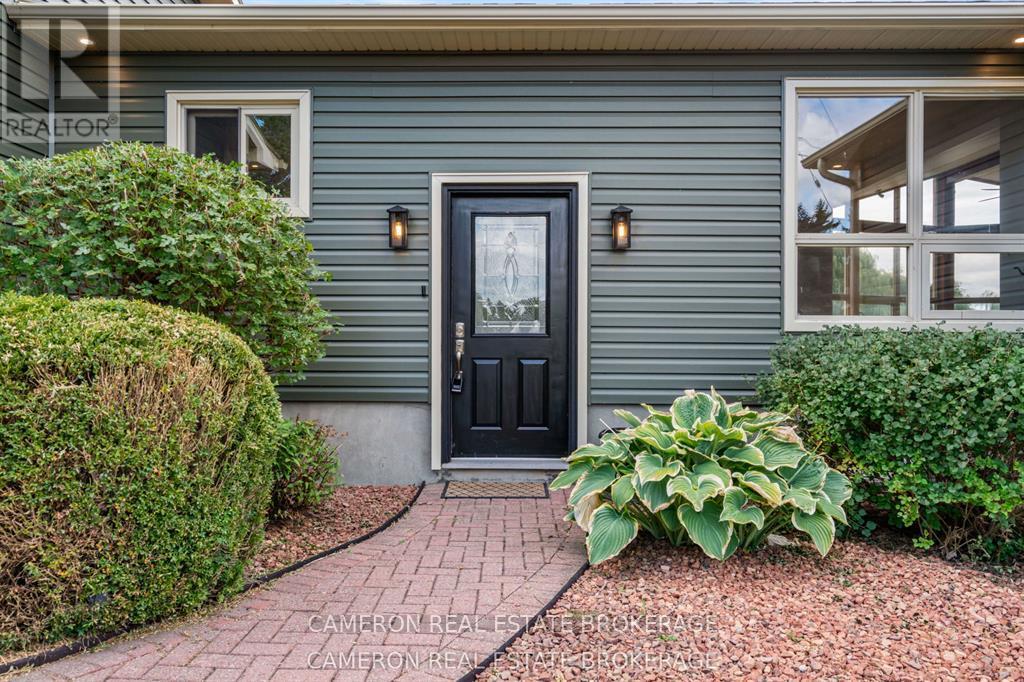 15474 Manning Road, South Stormont, Ontario K0C 1M0 - Photo 5 - X12593320