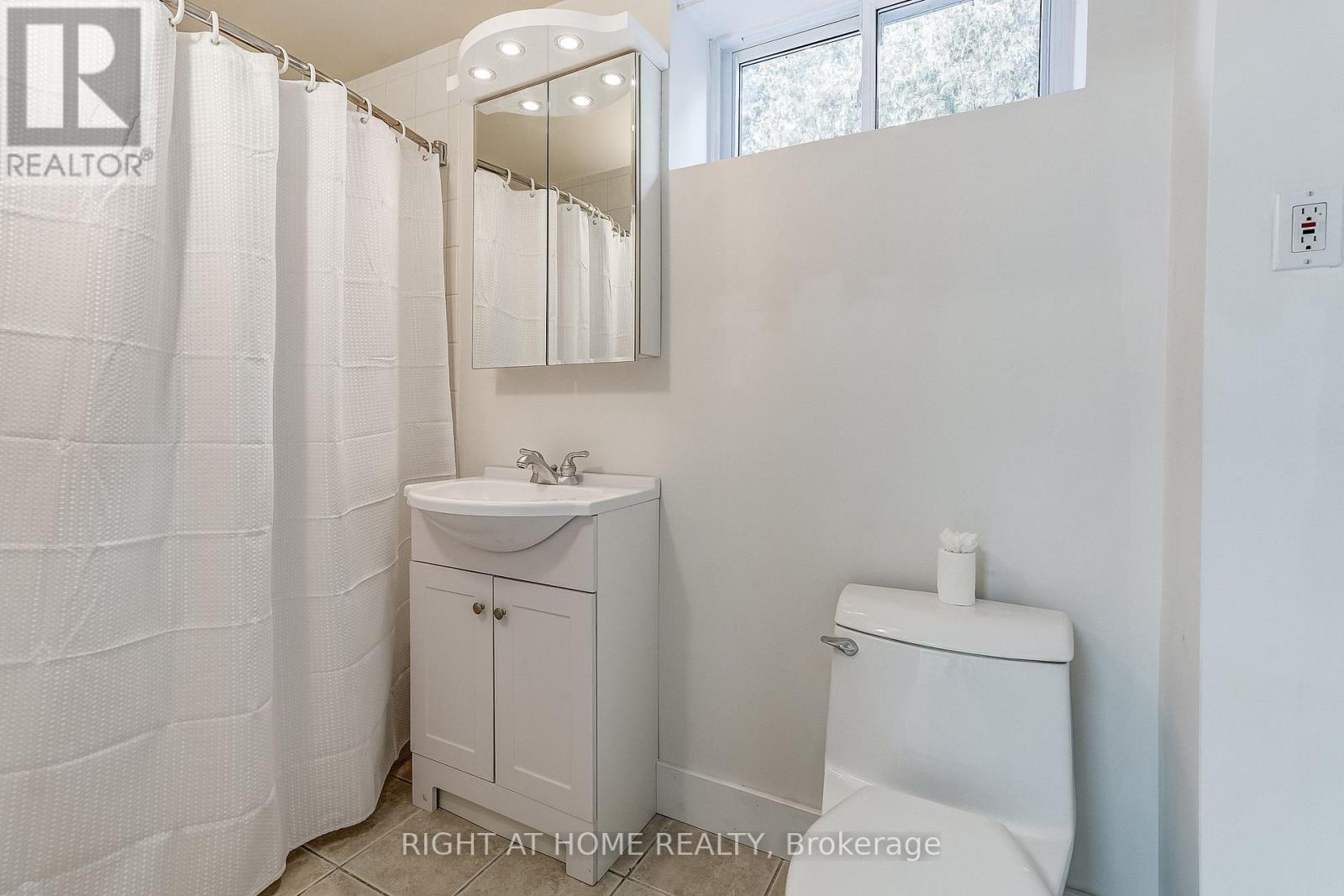 374 Toynevale Road, Pickering, Ontario  L1W 2H1 - Photo 34 - E12584068