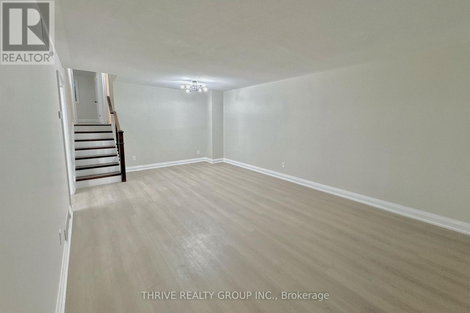 645 Chiddington Avenue, London South, Ontario  N6C 2W6 - Photo 5 - X12593444