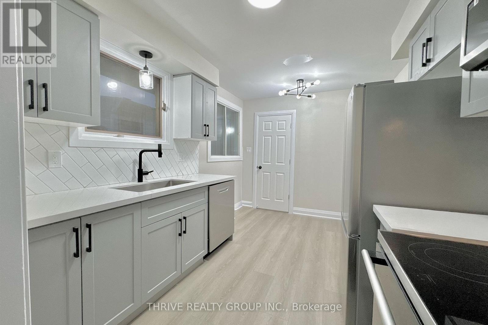 645 Chiddington Avenue, London South, Ontario  N6C 2W6 - Photo 8 - X12593444