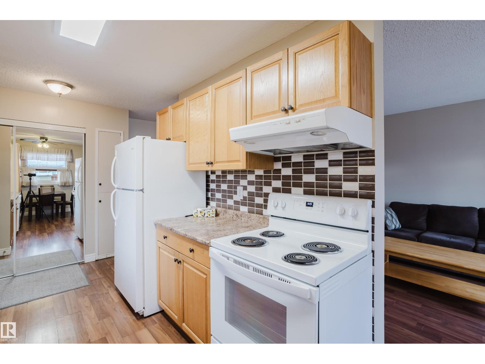 13037 127 St Nw, Edmonton, Alberta T5L 1B3 - Photo 3 - E4467215