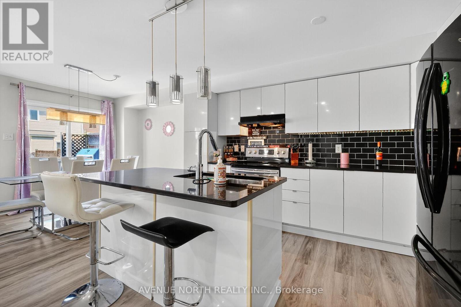 208 Kingswell Street, Ottawa, Ontario  K1T 0L1 - Photo 21 - X12593348