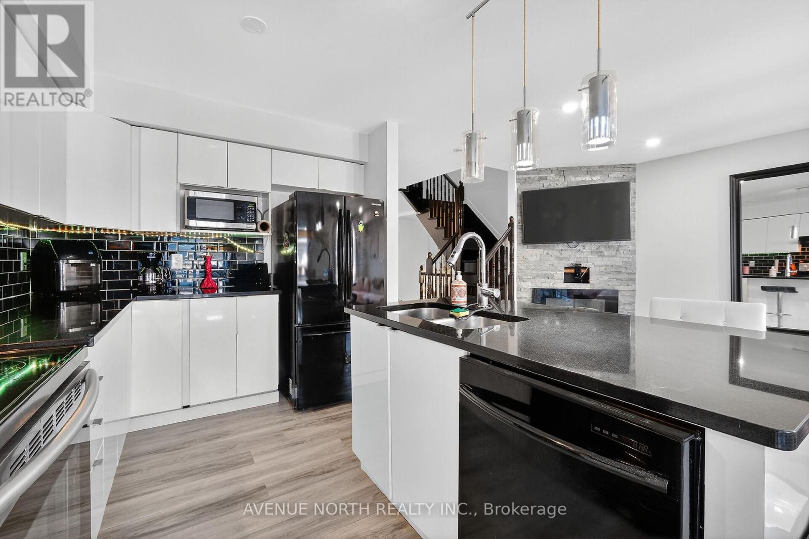 208 Kingswell Street, Ottawa, Ontario  K1T 0L1 - Photo 26 - X12593348