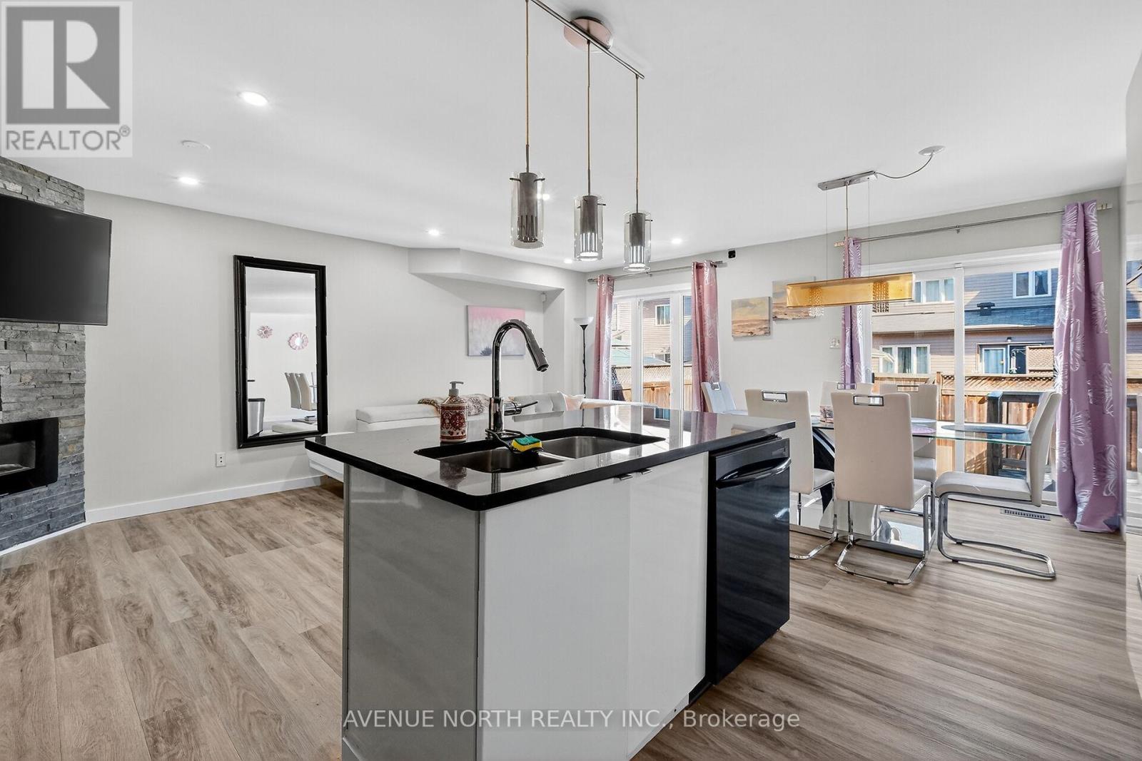 208 Kingswell Street, Ottawa, Ontario  K1T 0L1 - Photo 27 - X12593348