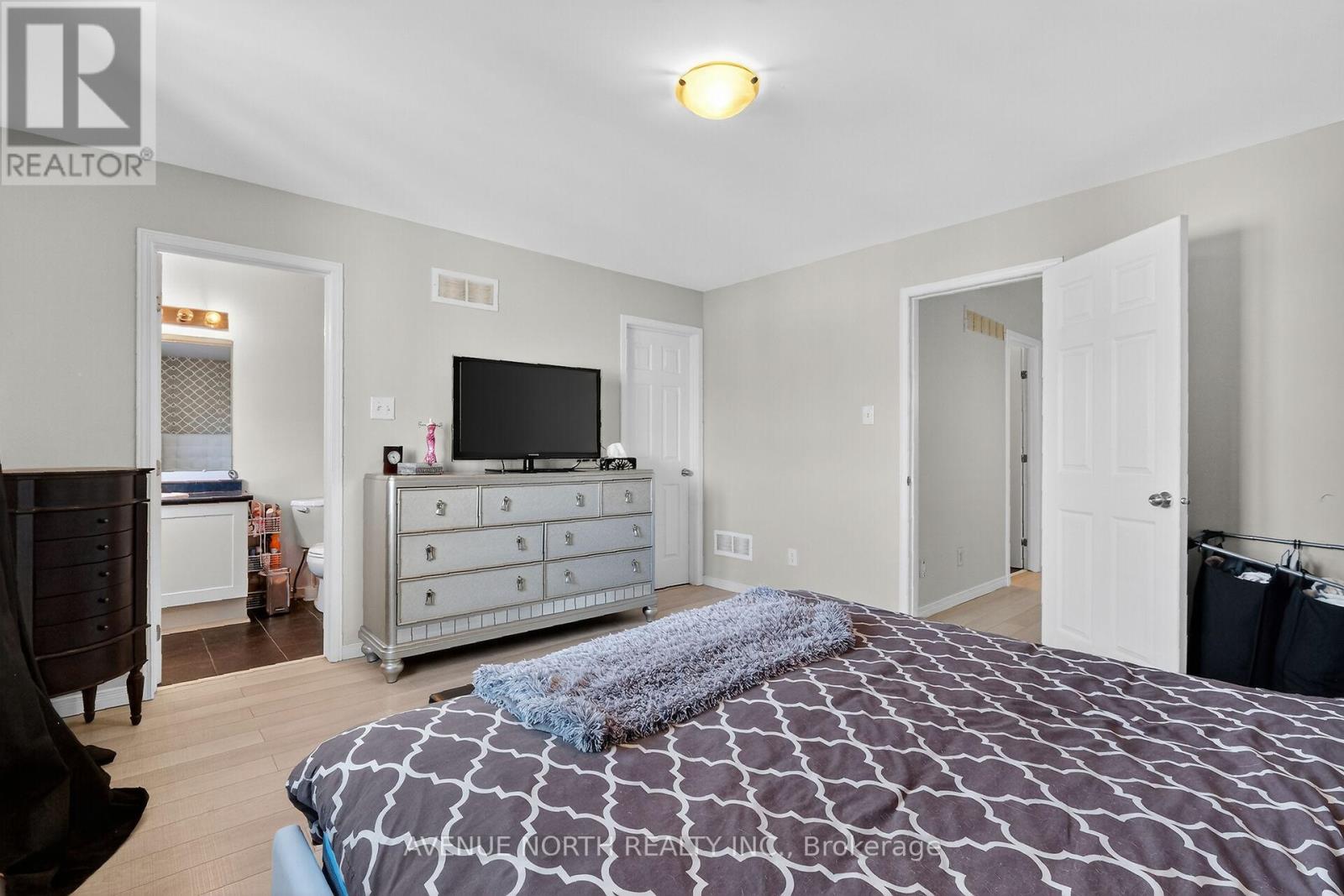 208 Kingswell Street, Ottawa, Ontario  K1T 0L1 - Photo 37 - X12593348