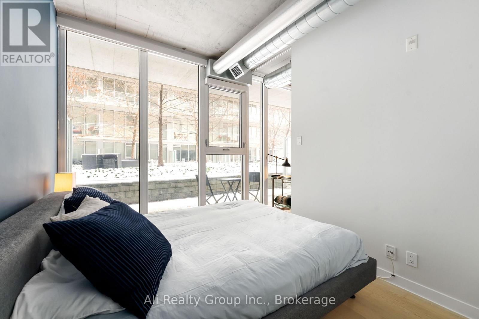 209 - 354 Gladstone Avenue, Ottawa, Ontario K2P 0R4 - Photo 19 - X12593436