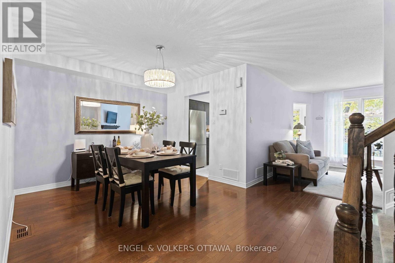 21 Kimberwick Crescent, Ottawa, Ontario  K1V 1K6 - Photo 5 - X12593438