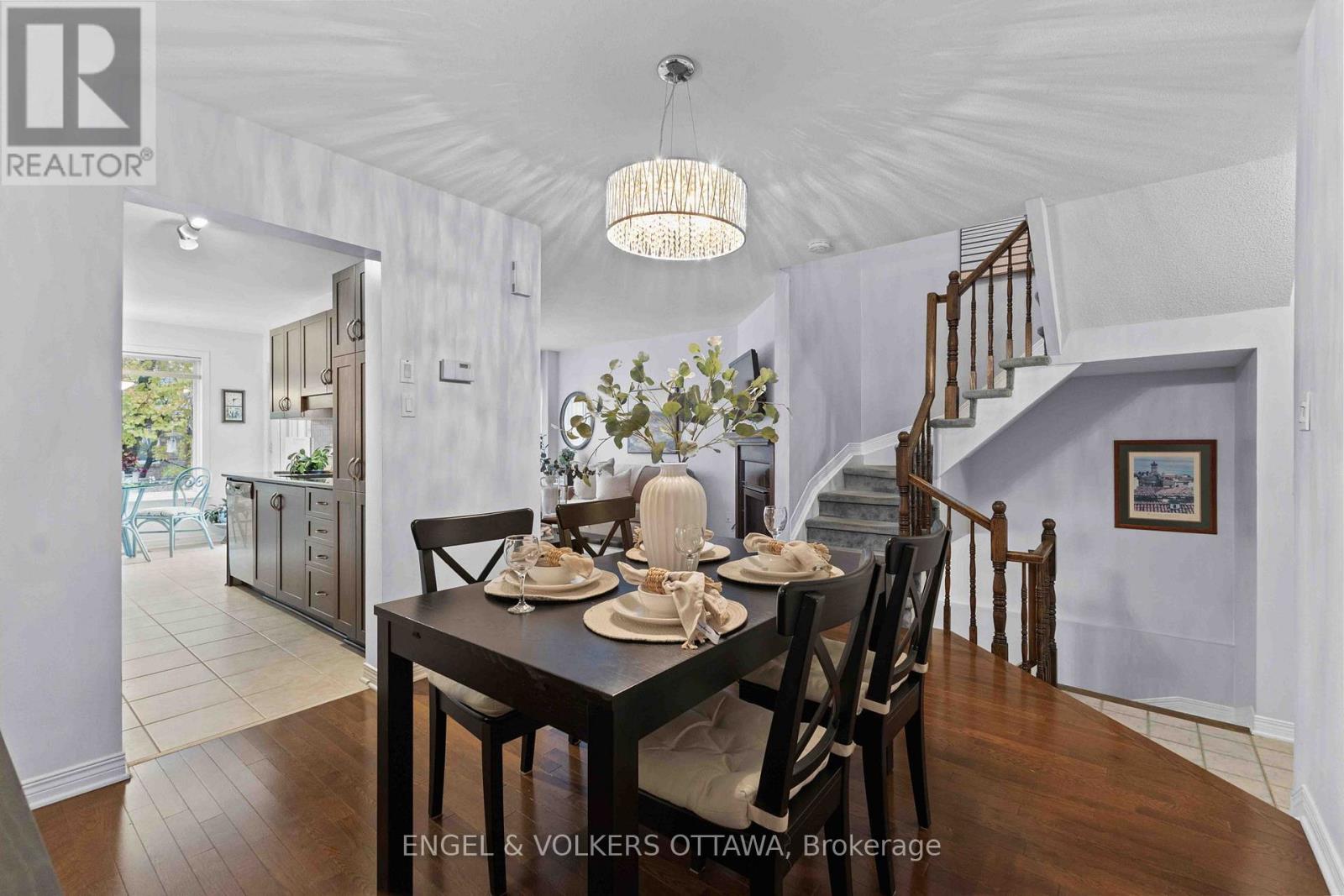 21 Kimberwick Crescent, Ottawa, Ontario  K1V 1K6 - Photo 6 - X12593438