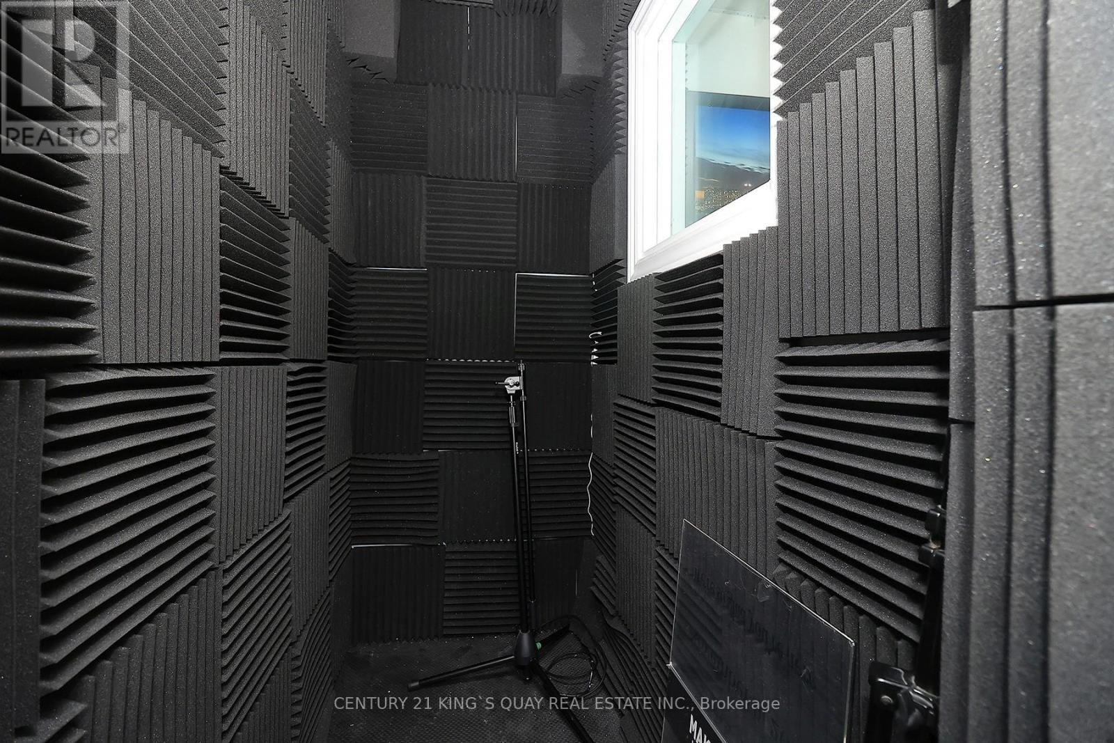 Ll - 837 Wilson Avenue, Toronto, Ontario  M3K 1E4 - Photo 23 - W12591056