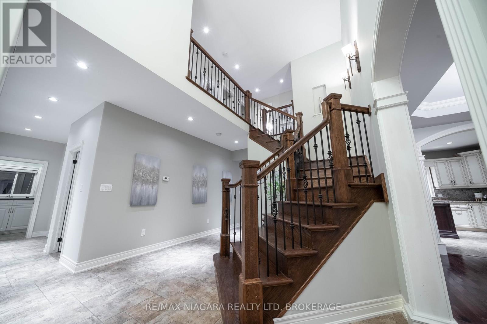 9128 Tapestry Court, Niagara Falls, Ontario  L2H 0E2 - Photo 10 - X12593508