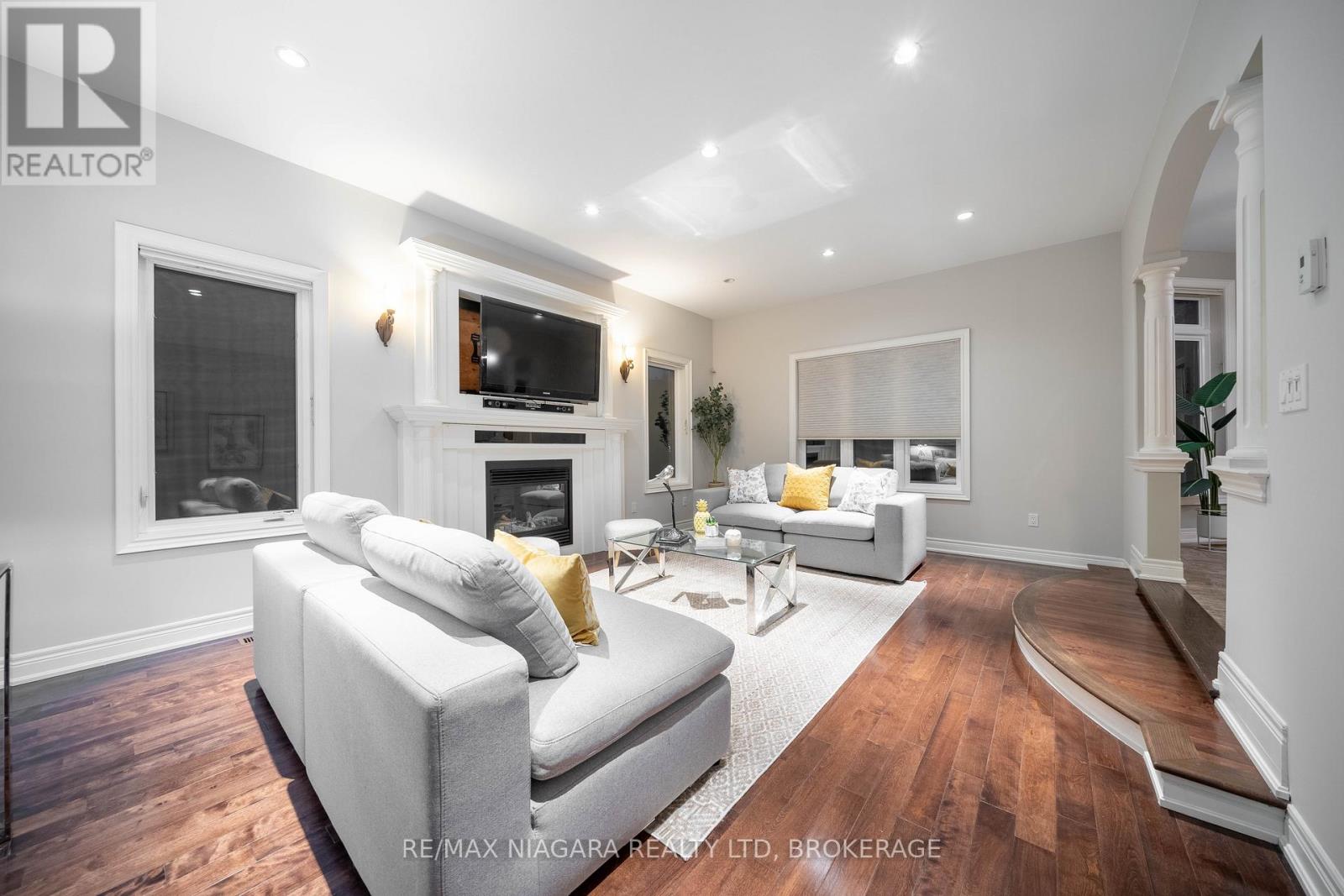 9128 Tapestry Court, Niagara Falls, Ontario  L2H 0E2 - Photo 19 - X12593508