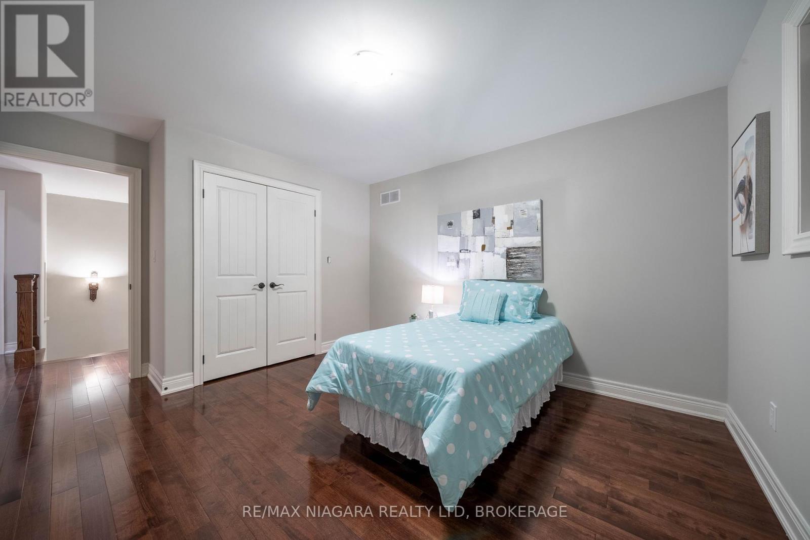 9128 Tapestry Court, Niagara Falls, Ontario  L2H 0E2 - Photo 32 - X12593508