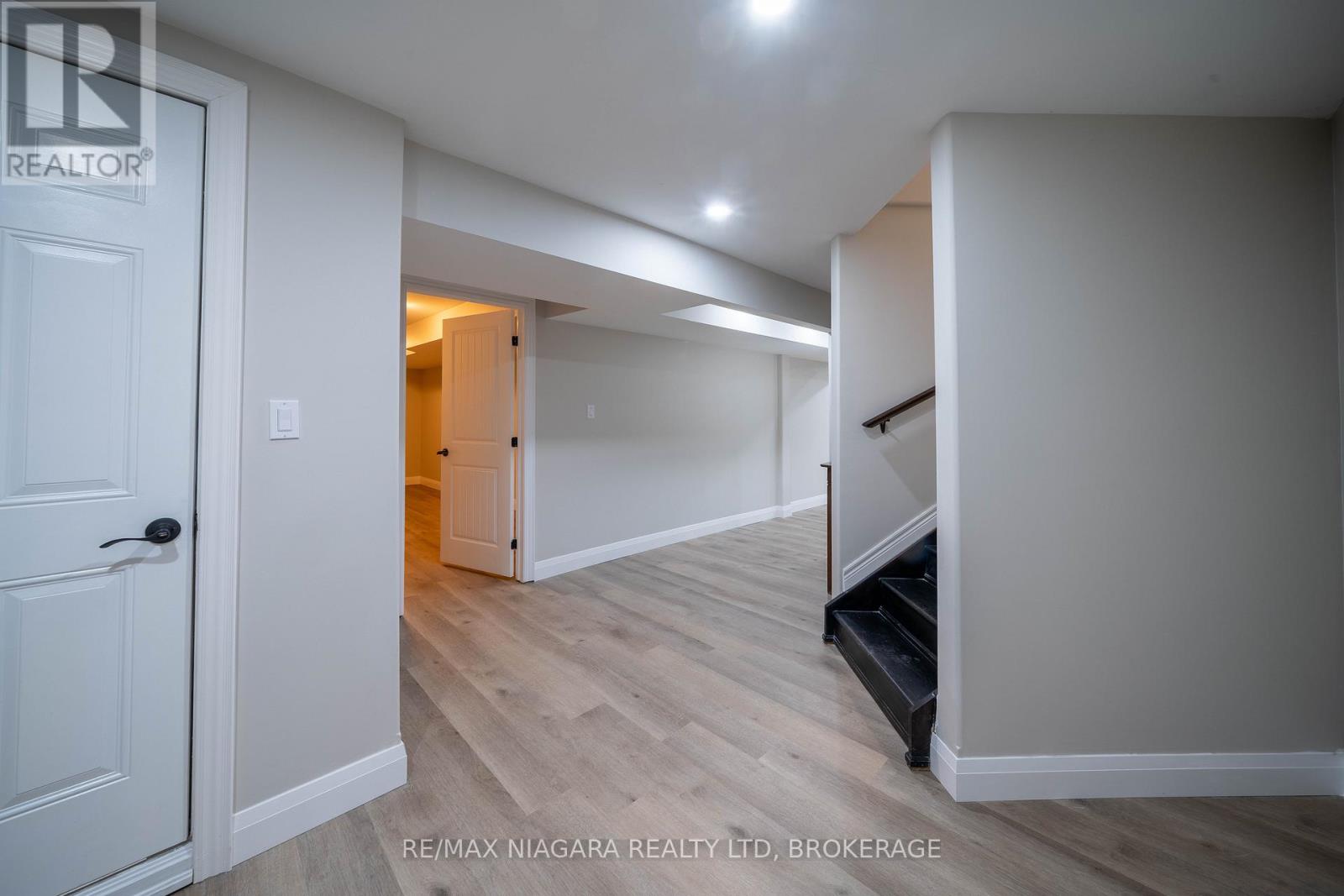 9128 Tapestry Court, Niagara Falls, Ontario  L2H 0E2 - Photo 36 - X12593508