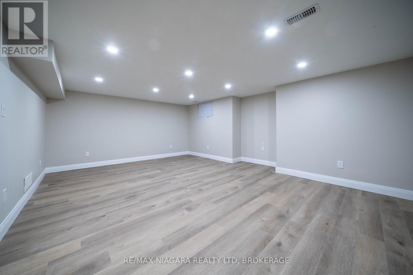 9128 Tapestry Court, Niagara Falls, Ontario  L2H 0E2 - Photo 43 - X12593508