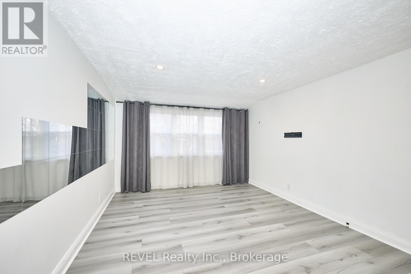 2 - 6172 William Street, Niagara Falls, Ontario  L2E 5S1 - Photo 6 - X12593530