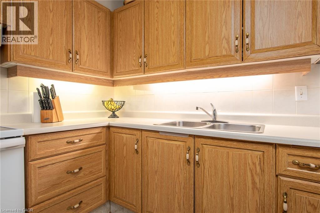 71 Vanier Drive Unit# 104, Kitchener, Ontario  N2C 1J4 - Photo 18 - 40791772