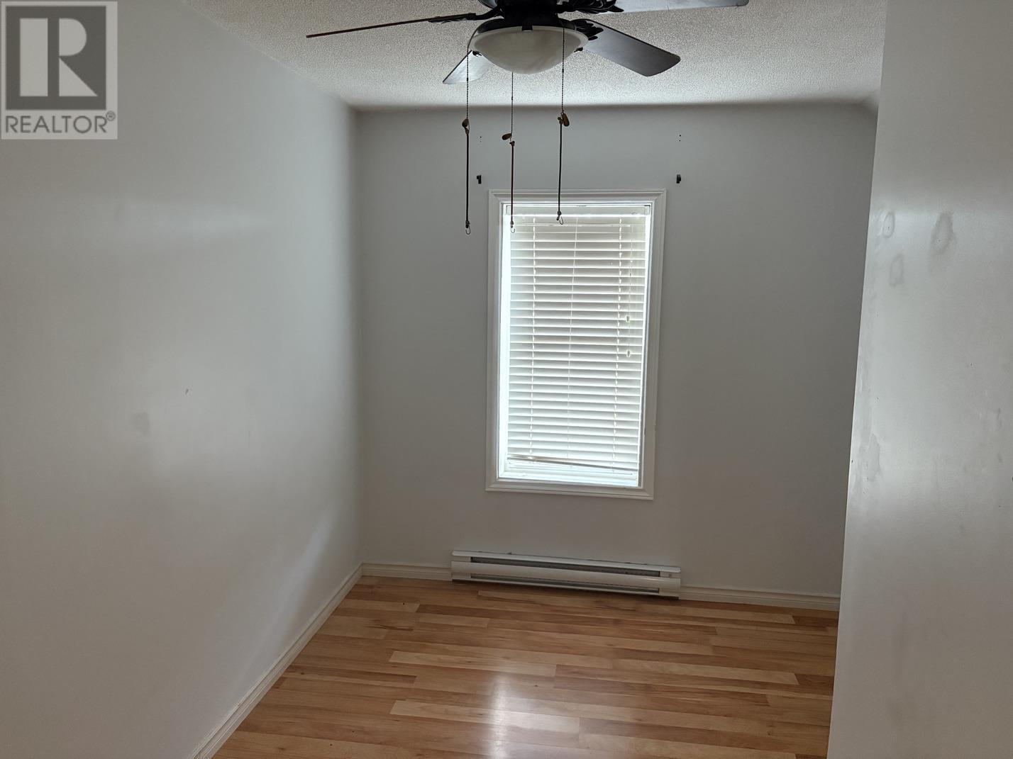 28 St. Georges Ave, Sault Ste. Marie, Ontario P6B 1W7 - Photo 11 - SM253160