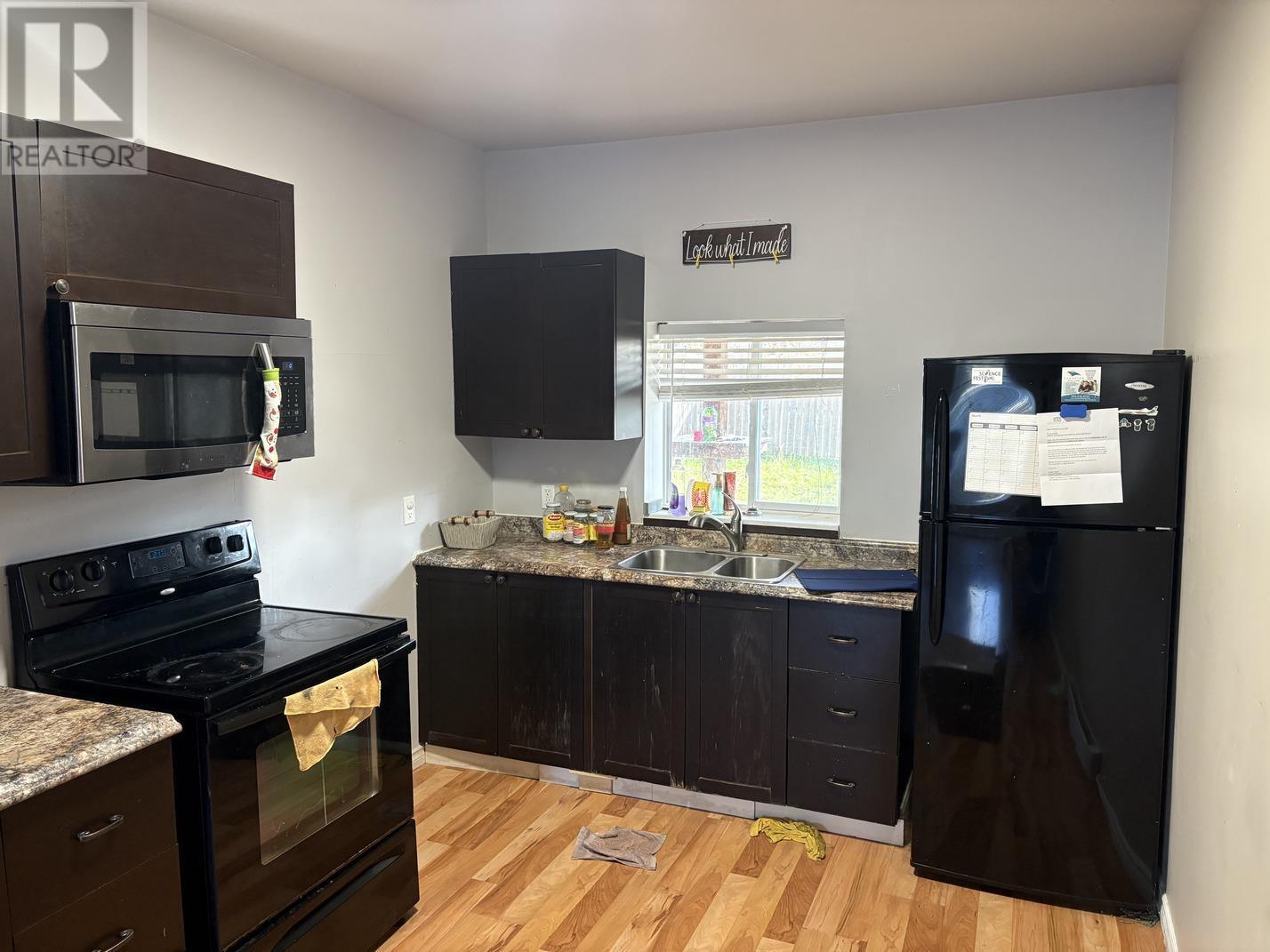 28 St. Georges Ave, Sault Ste. Marie, Ontario P6B 1W7 - Photo 3 - SM253160