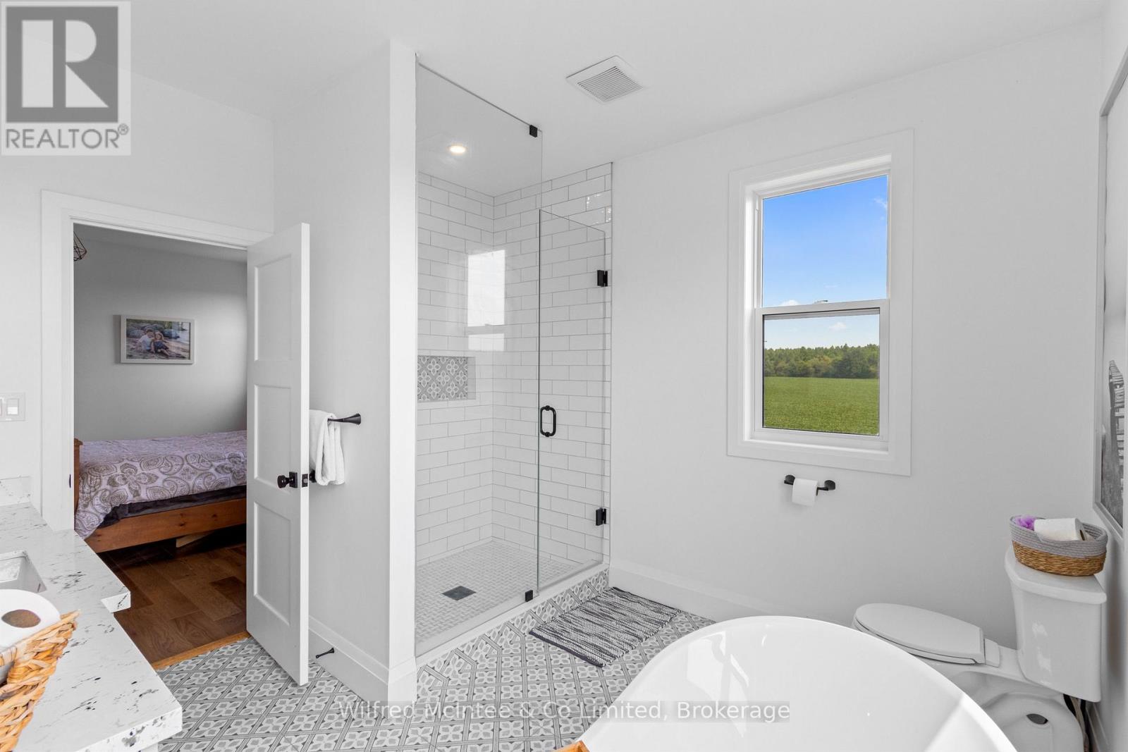 574461 Sideroad 40, West Grey, Ontario N0C 1H0 - Photo 18 - X12593434